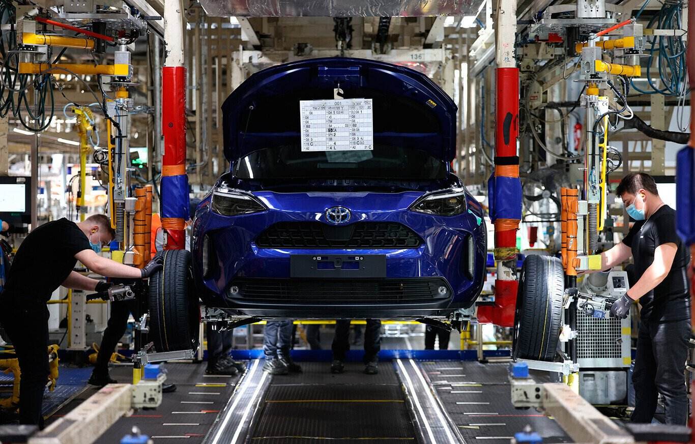Toyota para su producción de coches en Japón tras quedarse sin espacio en sus servidores