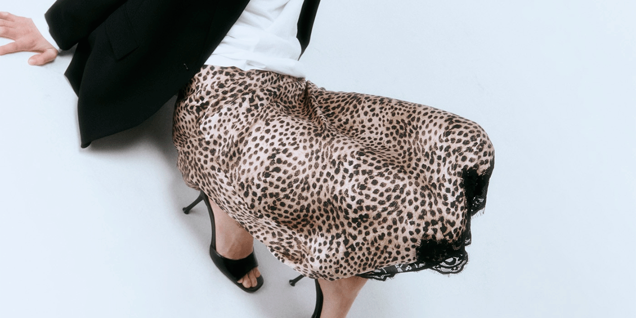 La falda lencera animal print que está conquistando a las mujeres más selectas está en Sfera