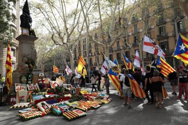 festividad nacional catalunya ofrenda floral rafael casaonva vista general / Foto: Eva Parey