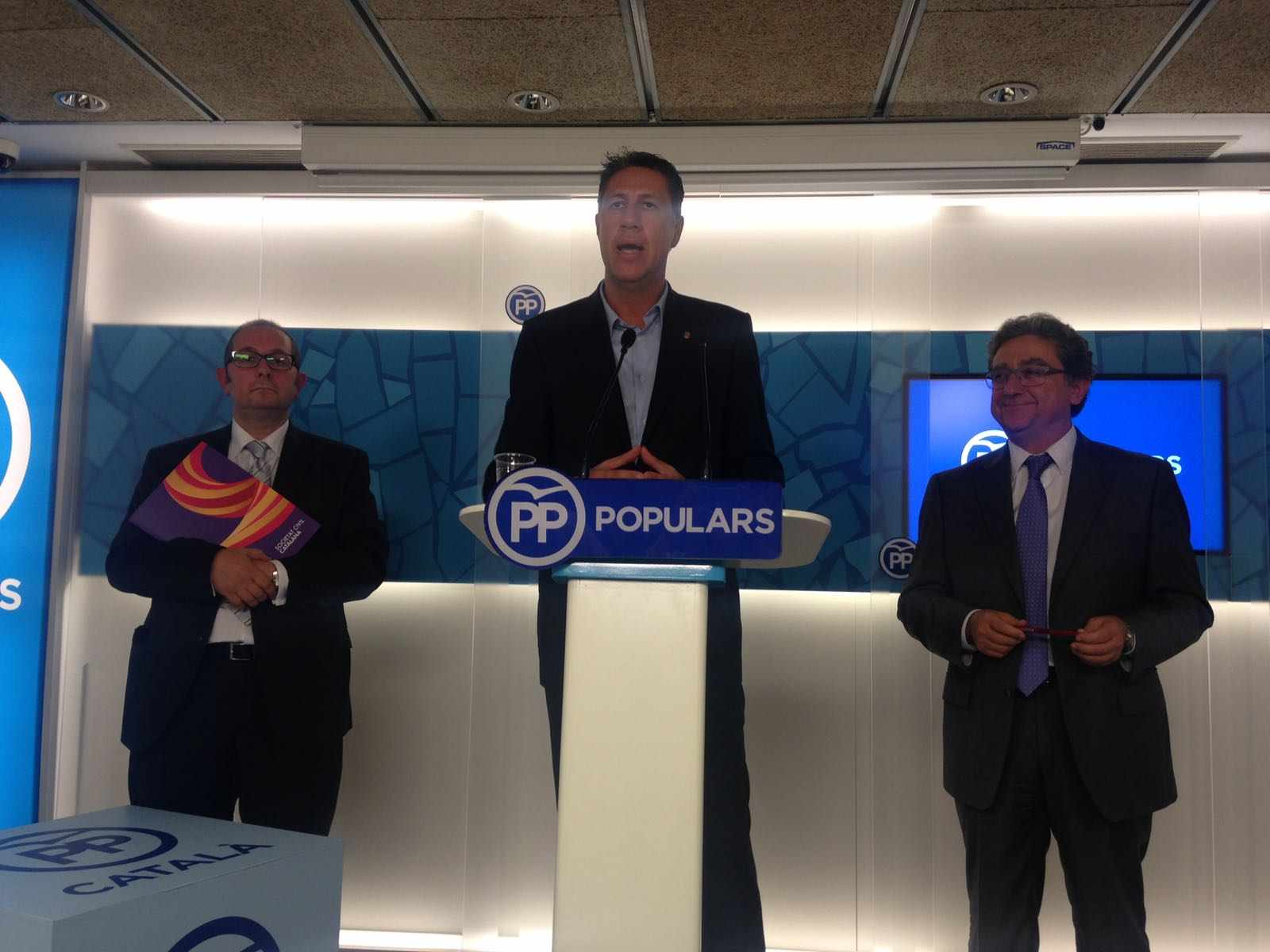 Albiol se inspira en el Govern y denunciará los agravios del procés en Europa