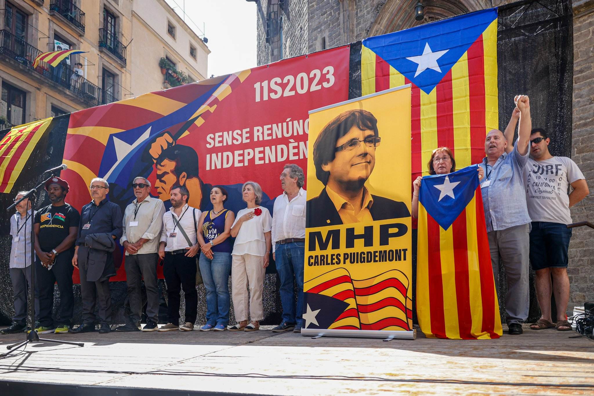 Puigdemont hace un llamamiento a reivindicar la nación ante la "persecución" que comenzó en 1714