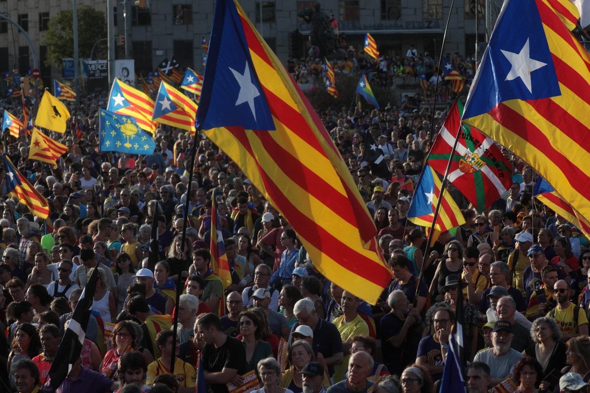 El 51% dels catalans rebutja la independència i sis de cada deu avalen l'amnistia