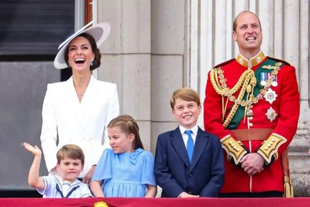 George junto a toda la familia George junto a toda la familia