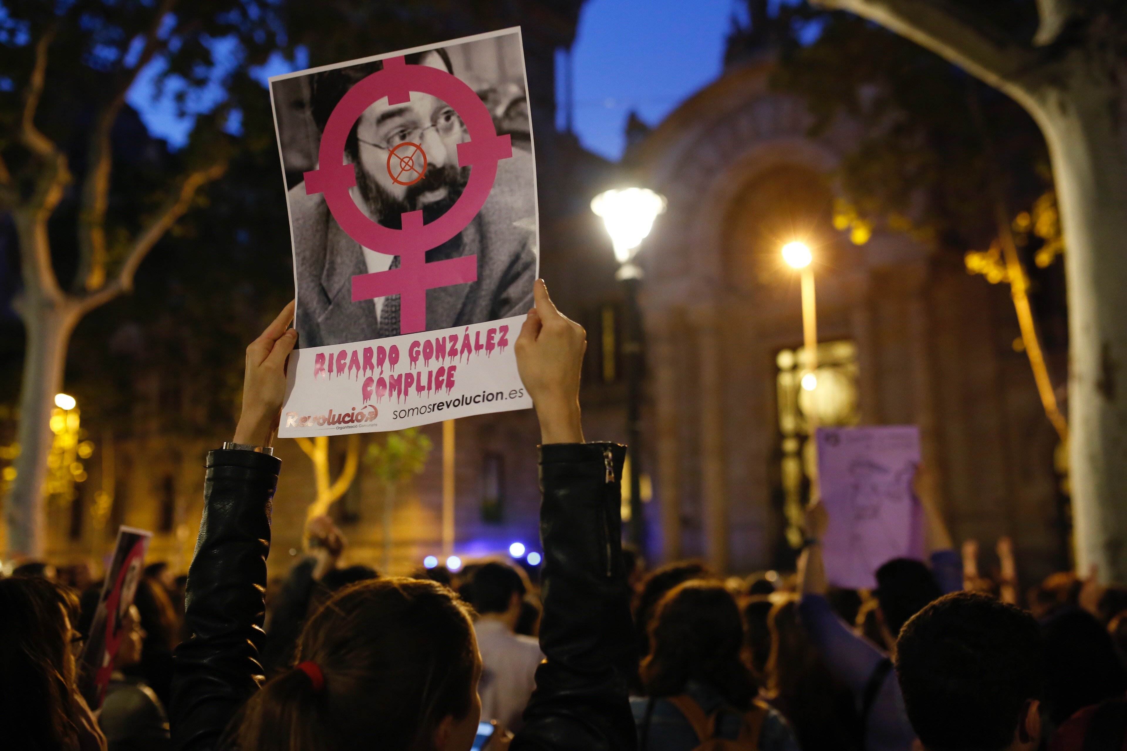 Concentración delante del TSJC en contra de la sentencia de La Manada