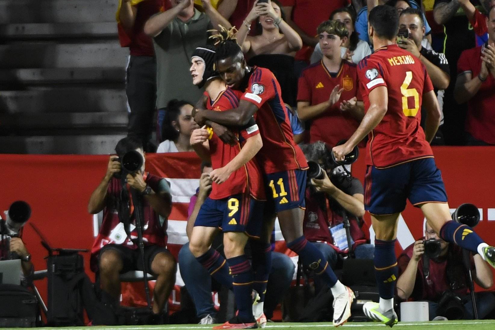 La selecció espanyola goleja Xipre (6-0) amb una gran actuació de Lamine Yamal i s'apropa a l'Eurocopa 2024