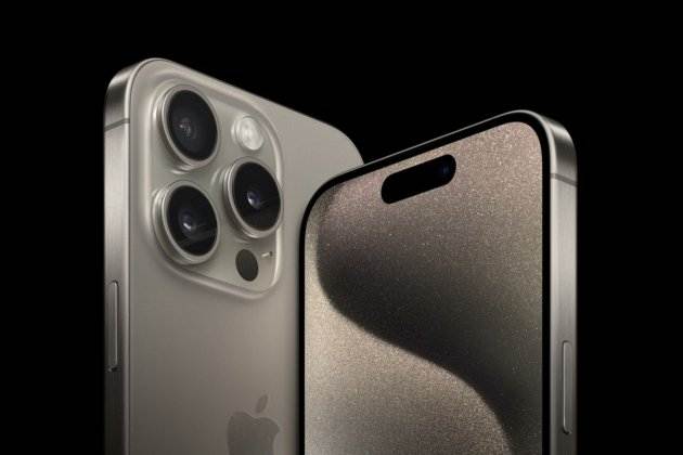 iPhone 15 iPhone 15
