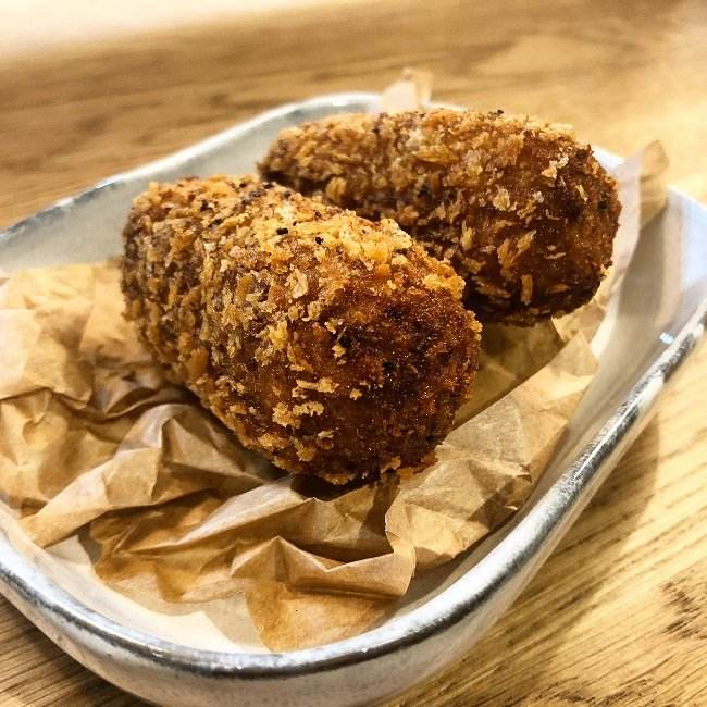 Croquetas de carne, foie y trufa