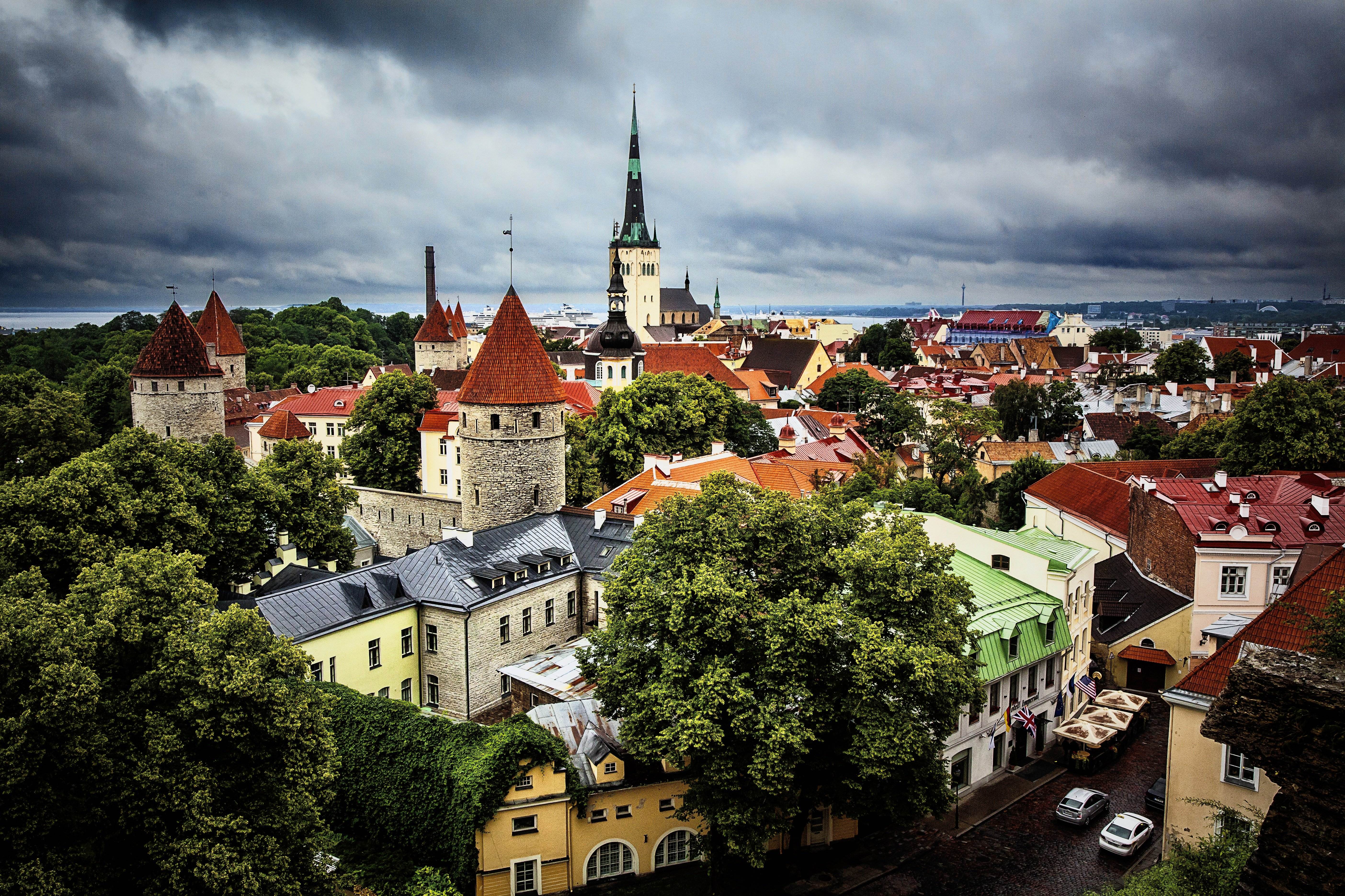 Estònia es planta: prohibeix l'entrada de vehicles russos al país