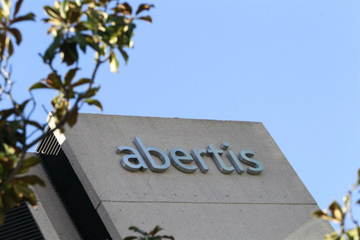 Abertis vende a Abu Dhabi el 20% de su negocio en Chile por 495 millones