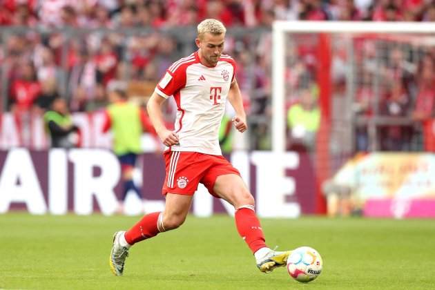 De Ligt dando un pase con el Bayern de Múnich / Foto: Europa Press