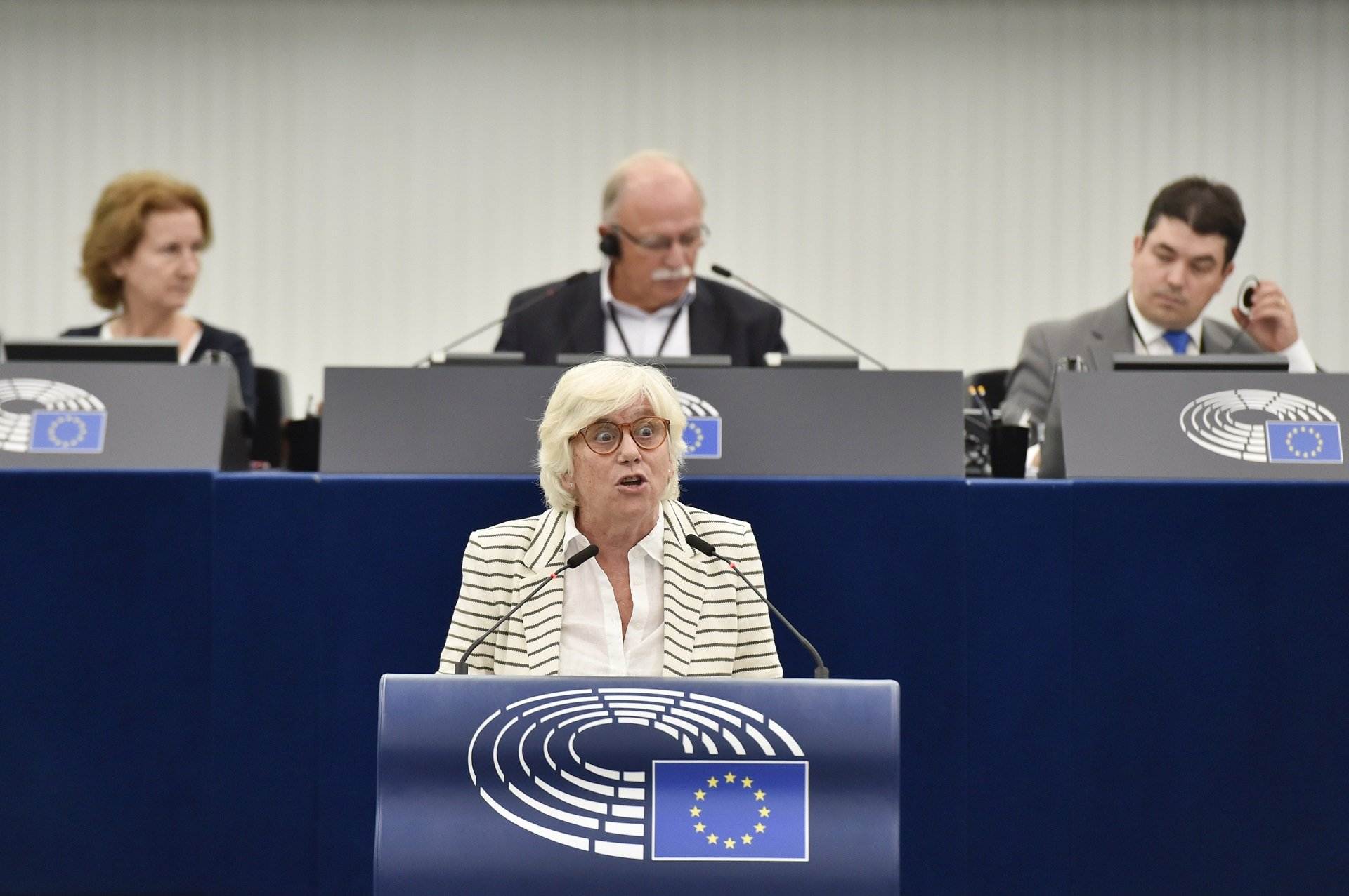 Clara Ponsatí tells EU Parliament: "Catalans have the right to be represented in Catalan" | VIDEO
