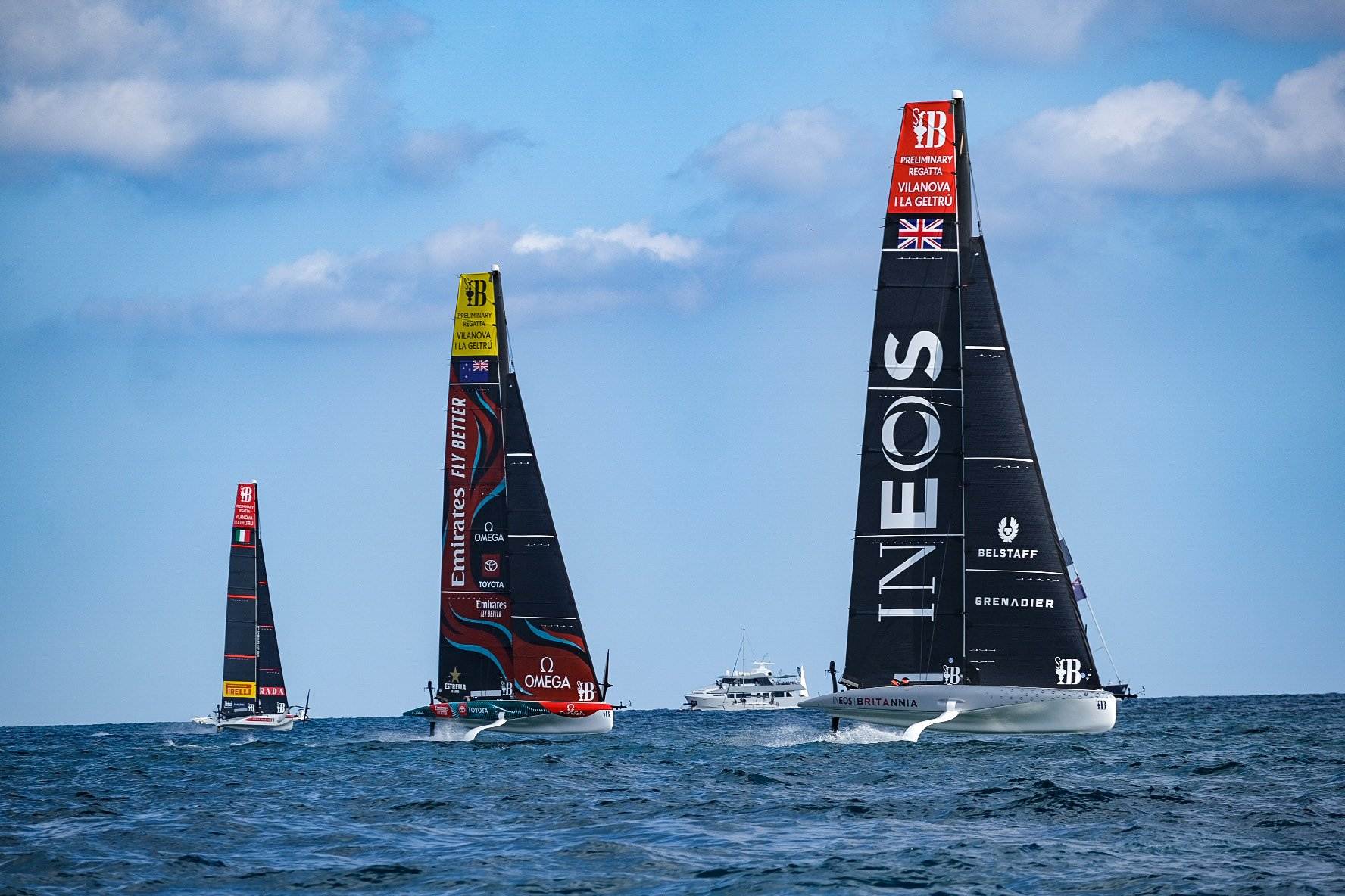 Les millors imatges del primer gran dia de la Copa Amèrica de vela a Vilanova i la Geltrú