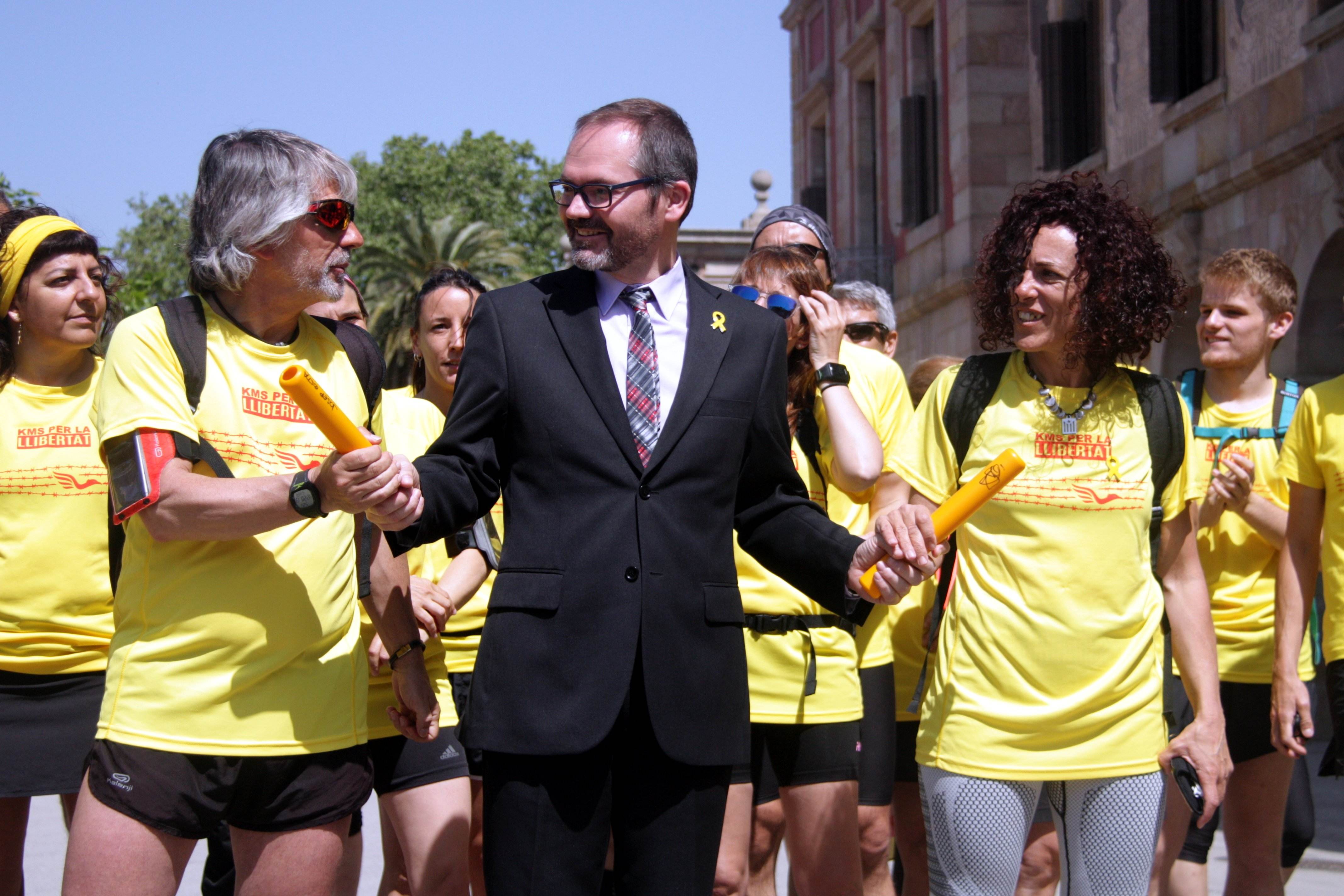 Arranca la carrera 'Km por la libertad' para unir el Parlament con las prisiones madrileñas