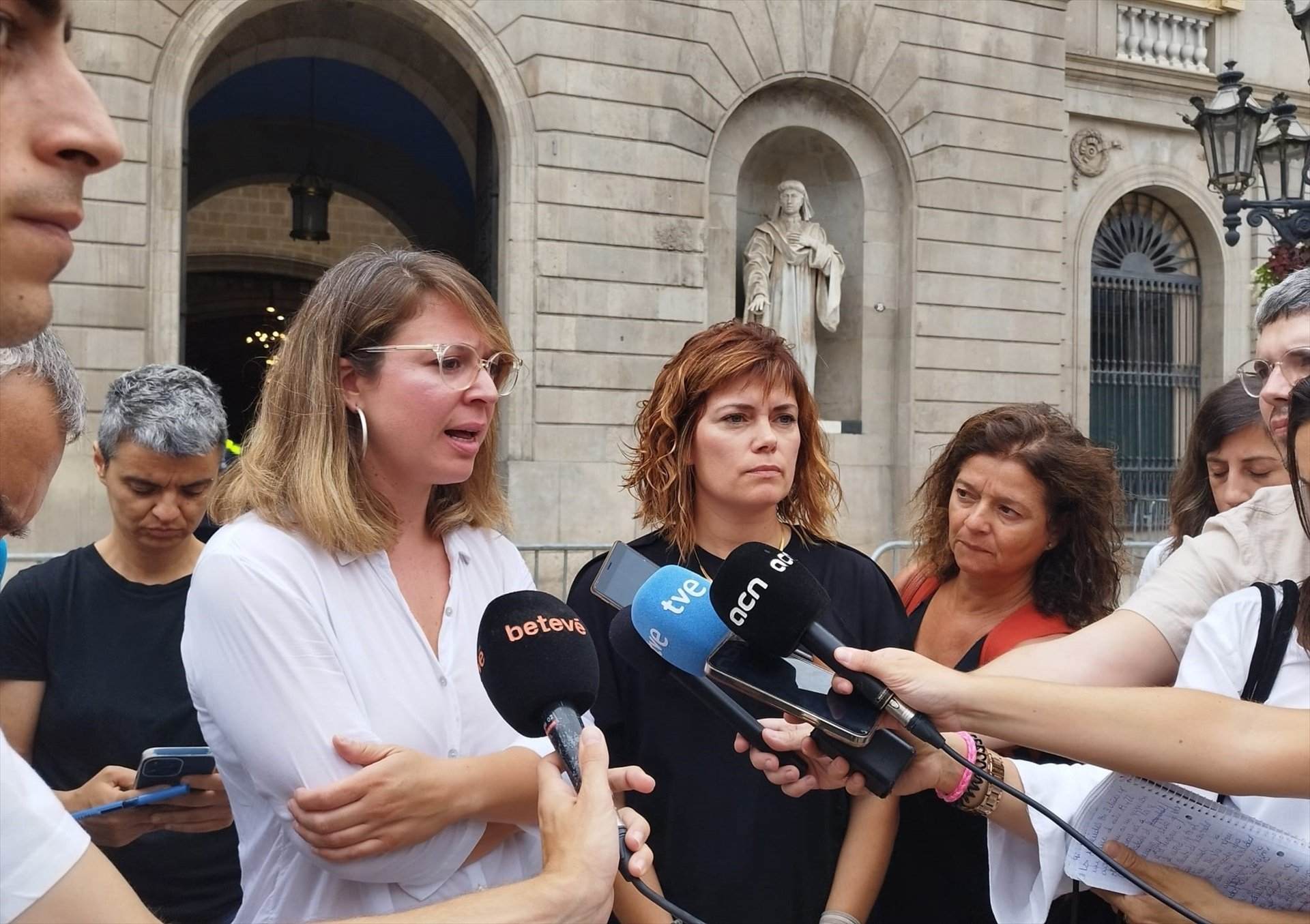 Comuns i ERC forcen Collboni a convocar un ple extraordinari sobre la llei de lloguer