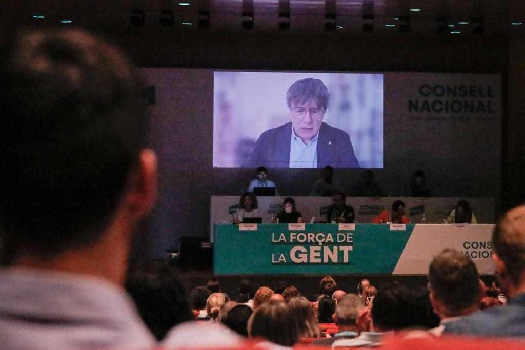 Junts apremia a Sánchez por la amnistía y el catalán en la UE: le advierte que van tarde