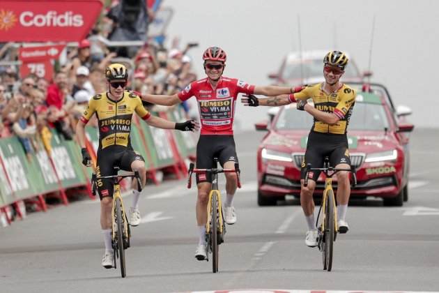 Jonas Vingegaard Sepp Kuss Primoz Roglic / Foto: EFE Jonas Vingegaard Sepp Kuss Primoz Roglic / Foto: EFE