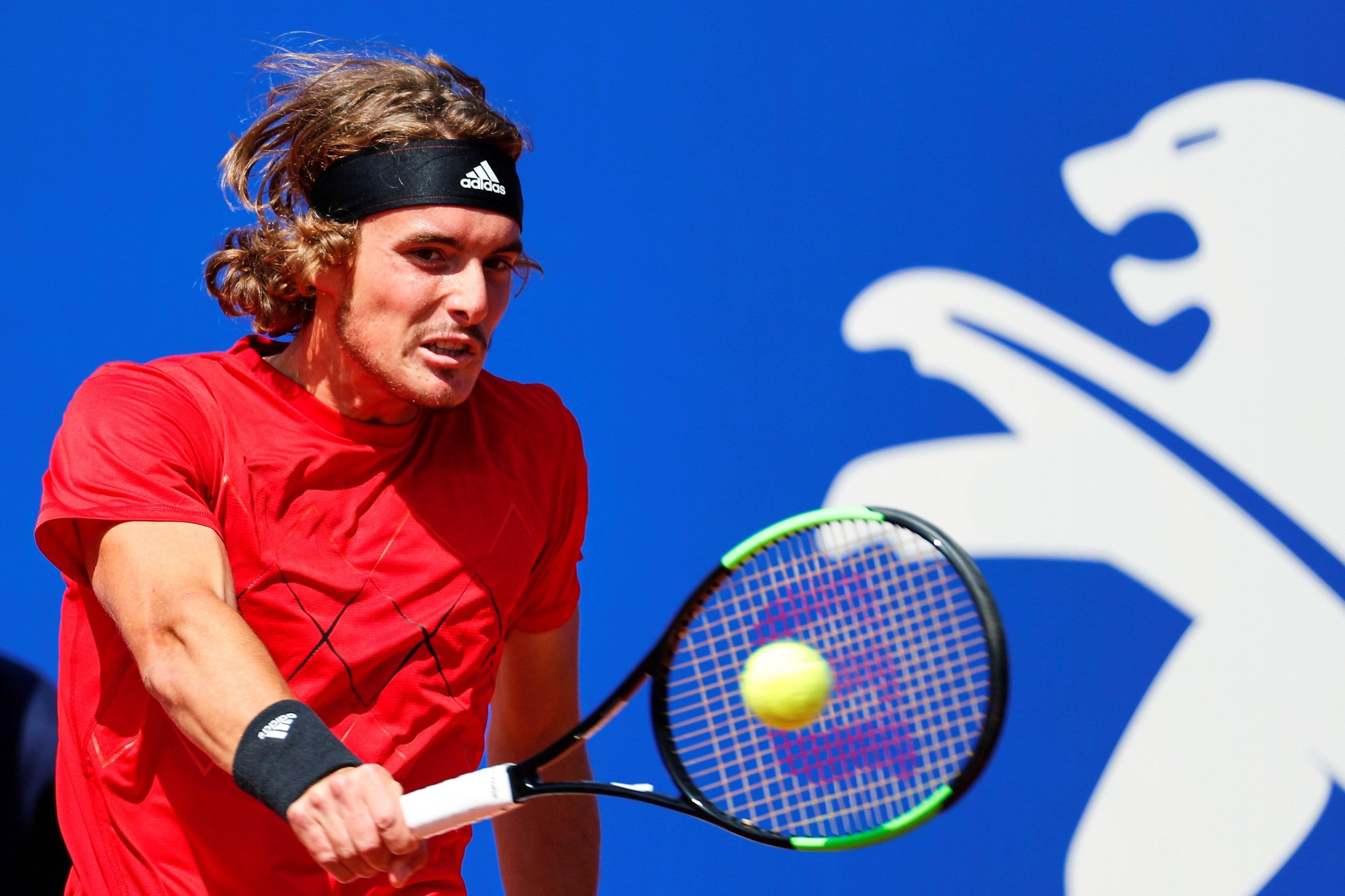 Tsitsipas es fa gran a Barcelona