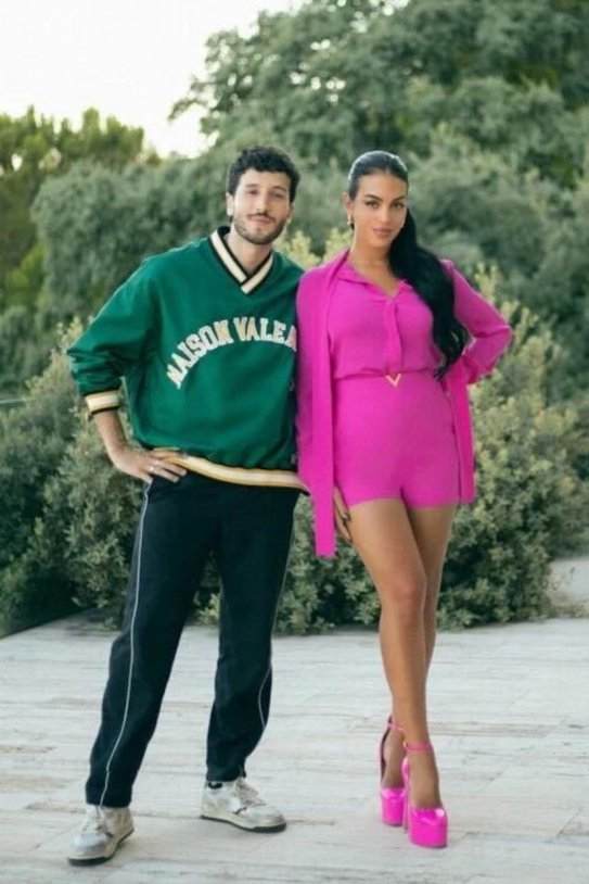 Sebastian Yatra y Georgina Rodríguez Sebastian Yatra y Georgina Rodríguez