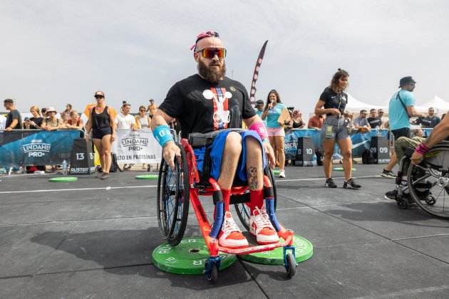 Atleta 'adaptive' durante la competición de 'Wodcelona' / Foto: Miquel Muñoz