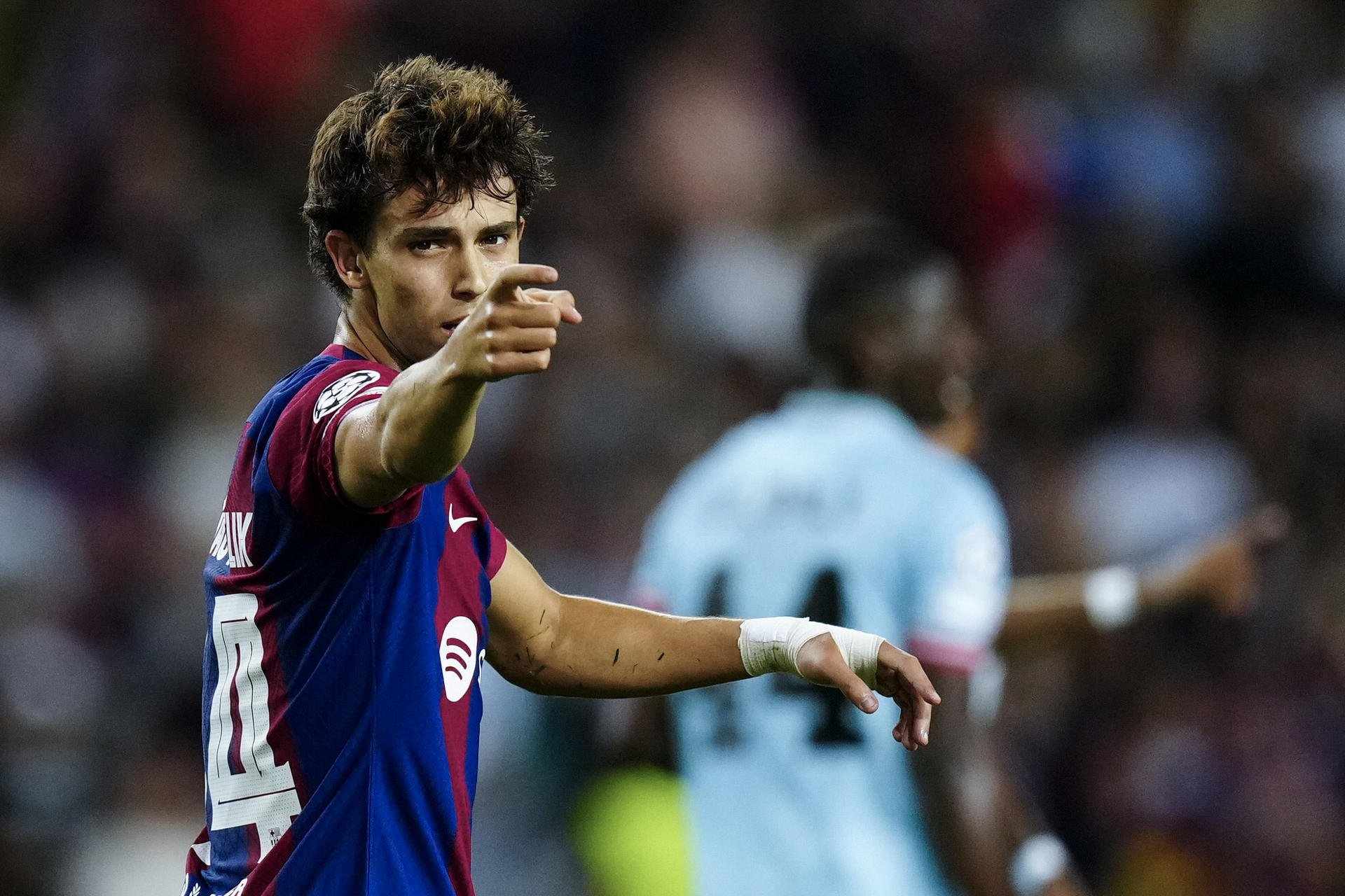 Joao Félix treu els colors a Messi