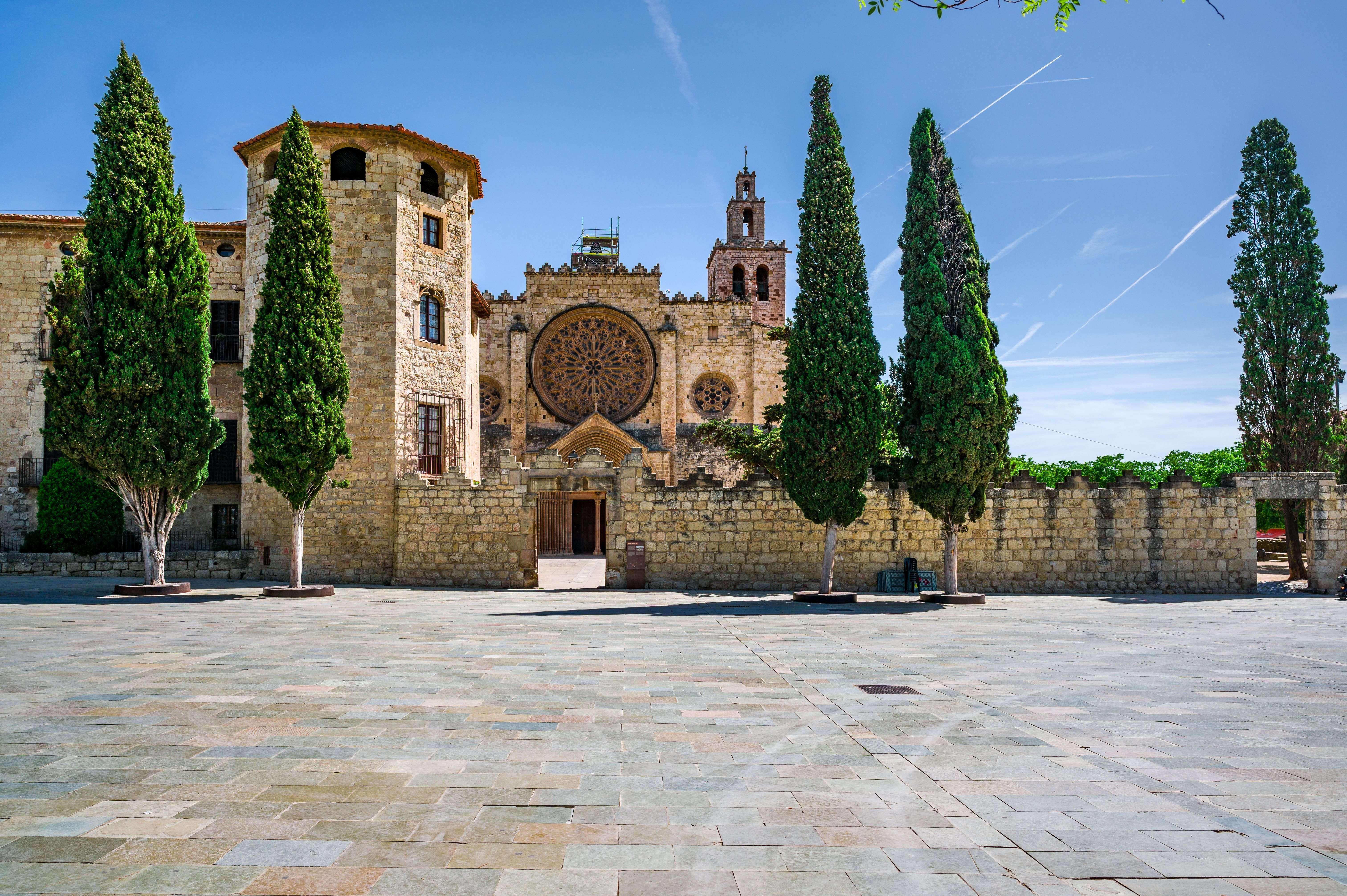 De excursión por los 5 monasterios catalanes más interesantes y espectaculares de Barcelona