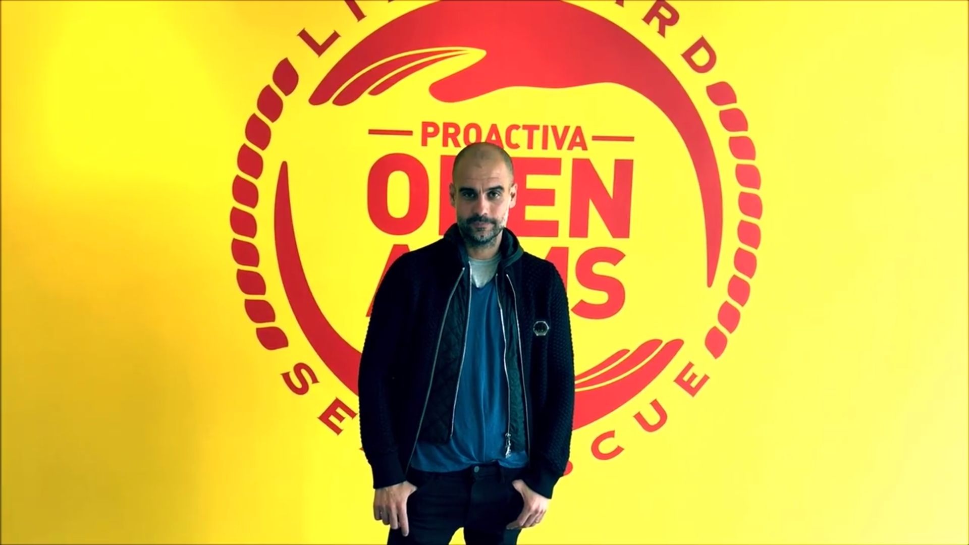 Pep Guardiola dóna suport a la feina de Proactiva Open Arms