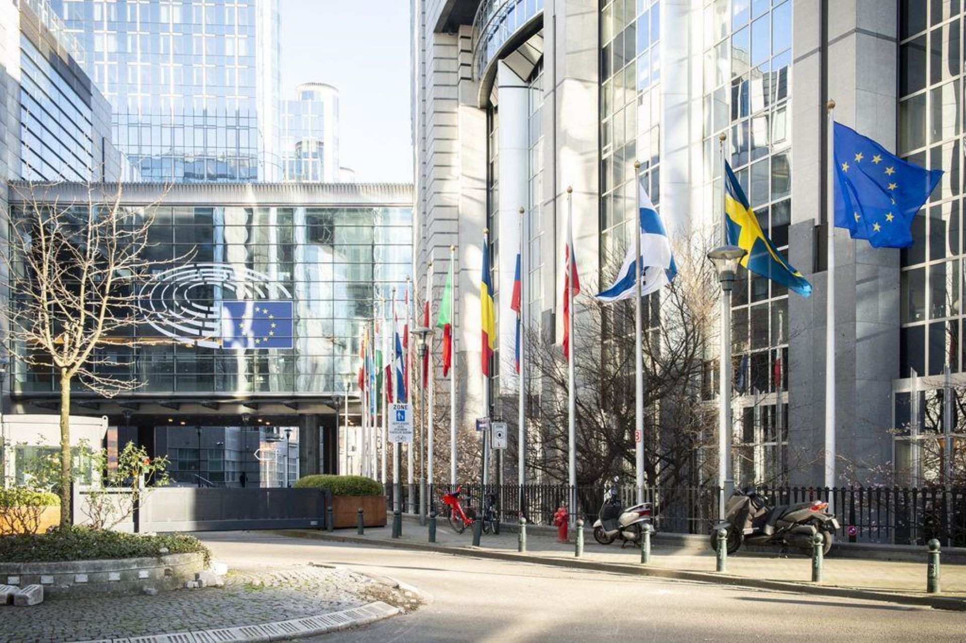 El comitè d'Afers Jurídics de l'Eurocambra arxiva una petició de defensa d'immunitat de Puigdemont