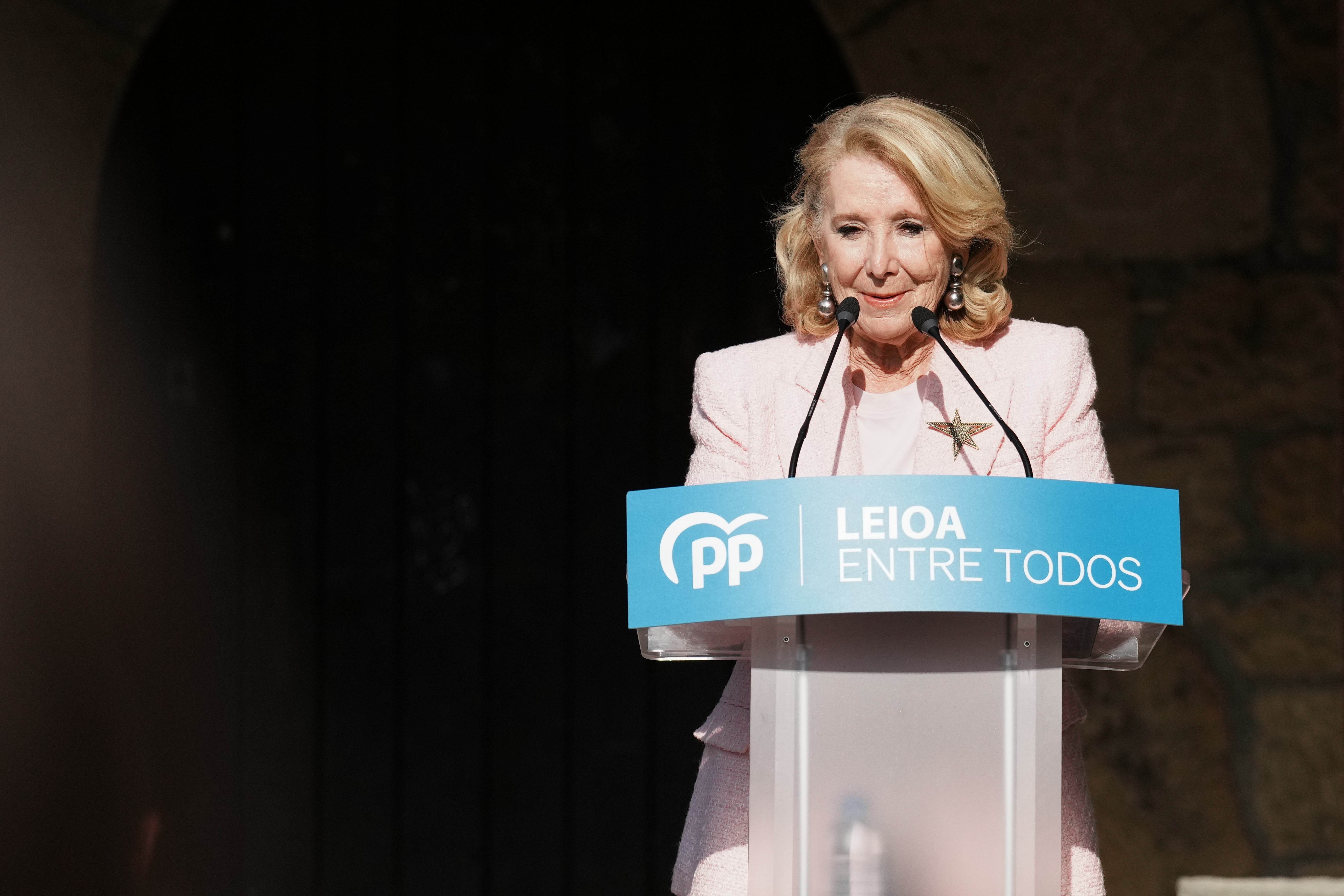 Esperanza Aguirre justifica el comentario machista de Guerra a Díaz: "Lo considero un chiste"
