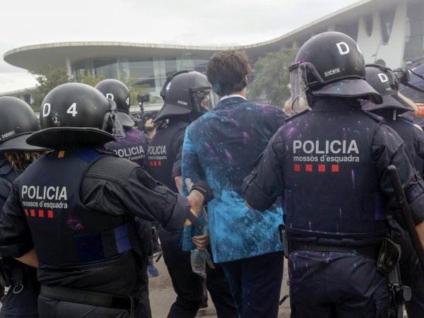 thedistrict efe 5 mossos thedistrict efe 5 mossos