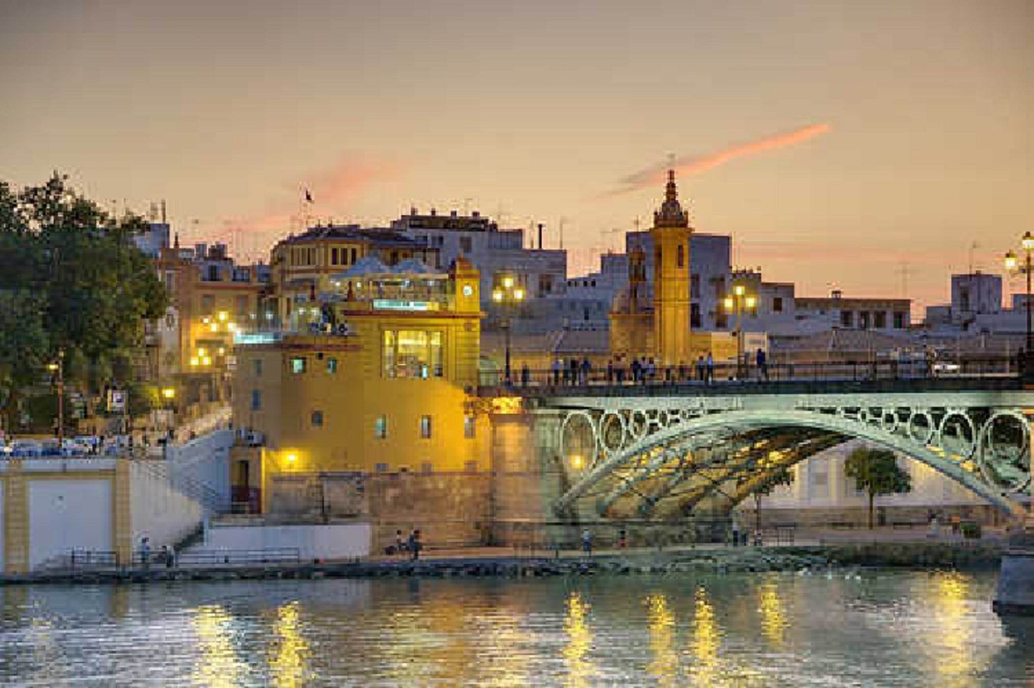 Sevilla. Pont de Triana. Font Oficina de Turisme de Sevilla