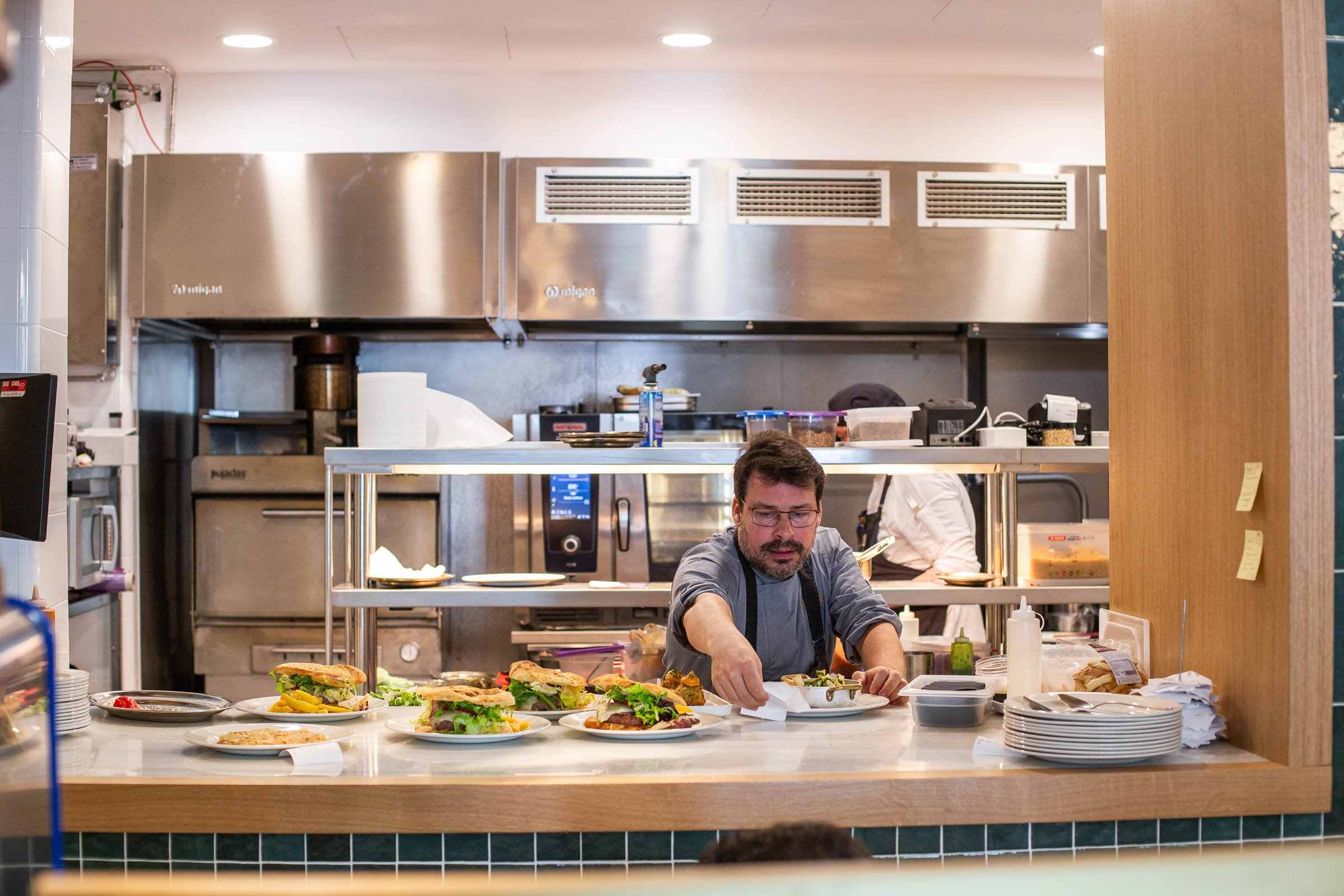 Sergi de Meià recibe el premio al Cocinero Responsable en los II Premios a la Responsabilidad Gastronómica