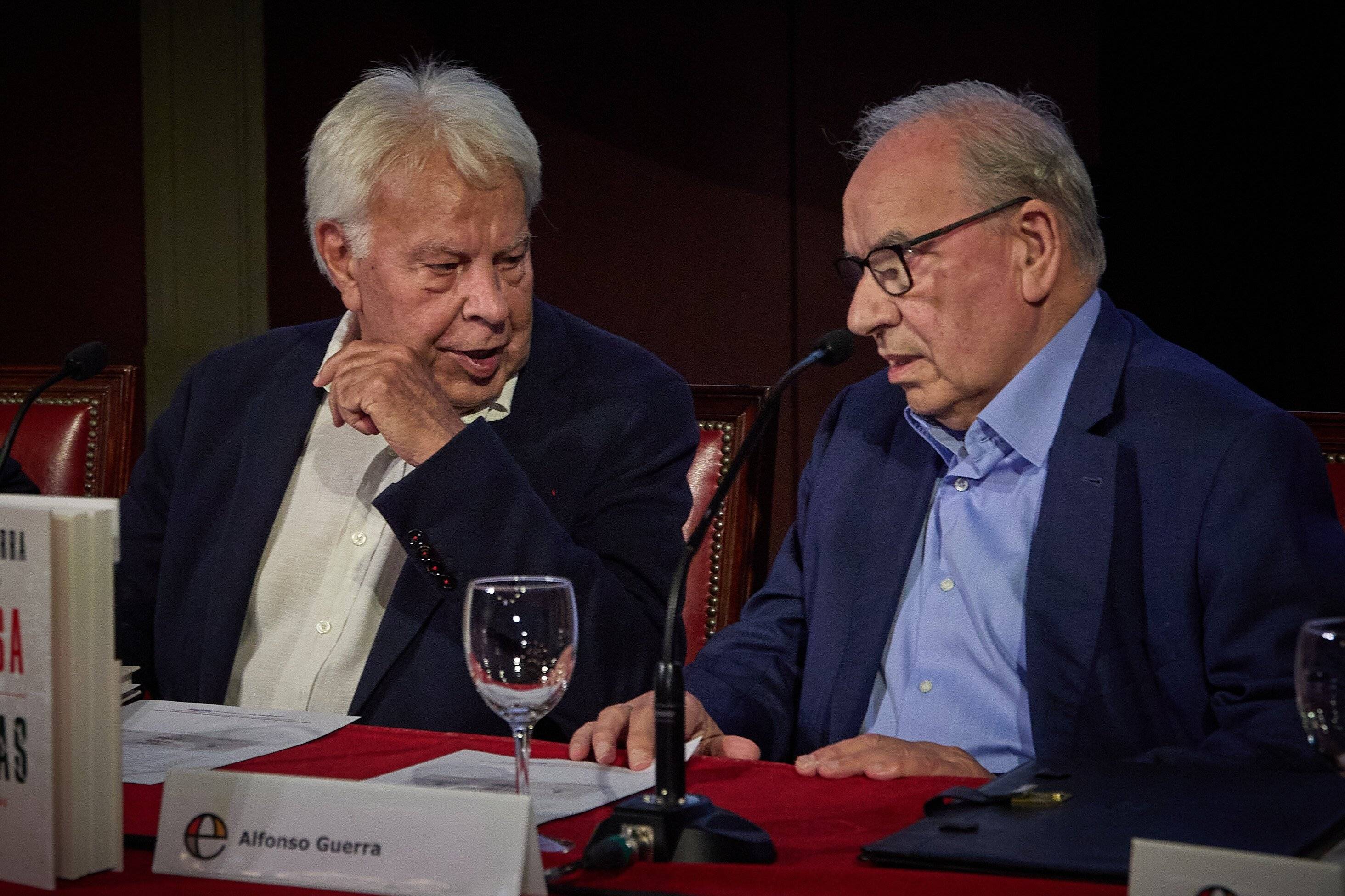 Alfonso Guerra, sobre l'amnistia: "No hi ha precedents que la redactin els mateixos delinqüents"