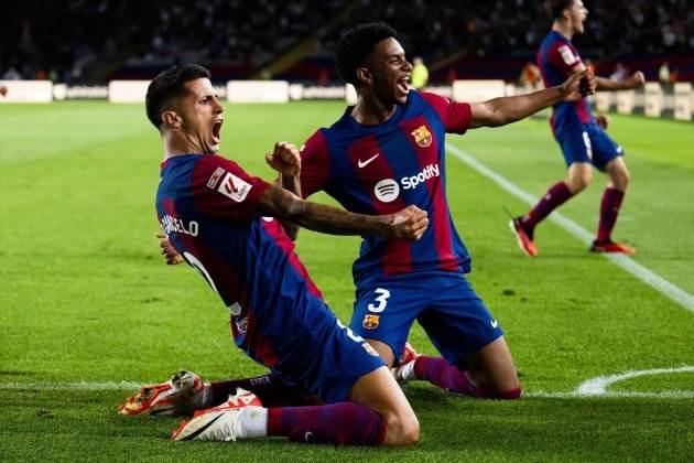 Joao Cancelo Alejandro Balde celebren gol remuntada Barça Celta|Cèltic / Foto: FC Barcelona