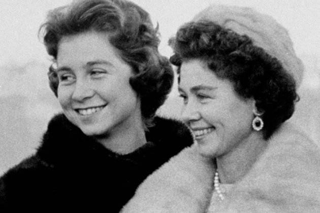Sofía y su madre Federica de Hannover Sofía y su madre Federica de Hannover