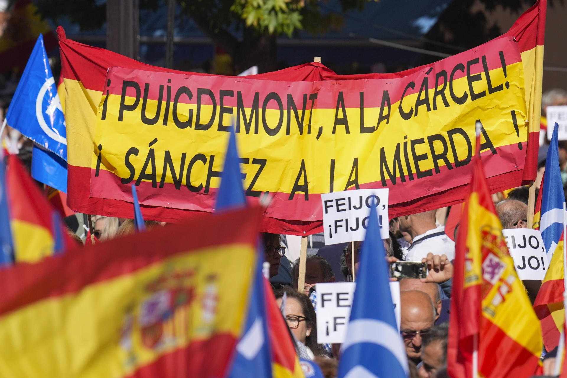 La derecha mediática española, corrosiva, calienta la manifestación de Barcelona contra la amnistía