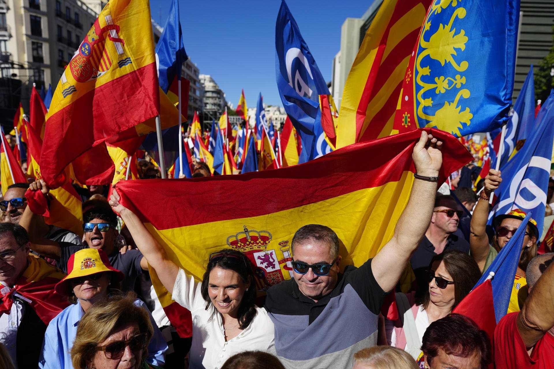 A qui reforça l'acte del PP contra l'amnistia?