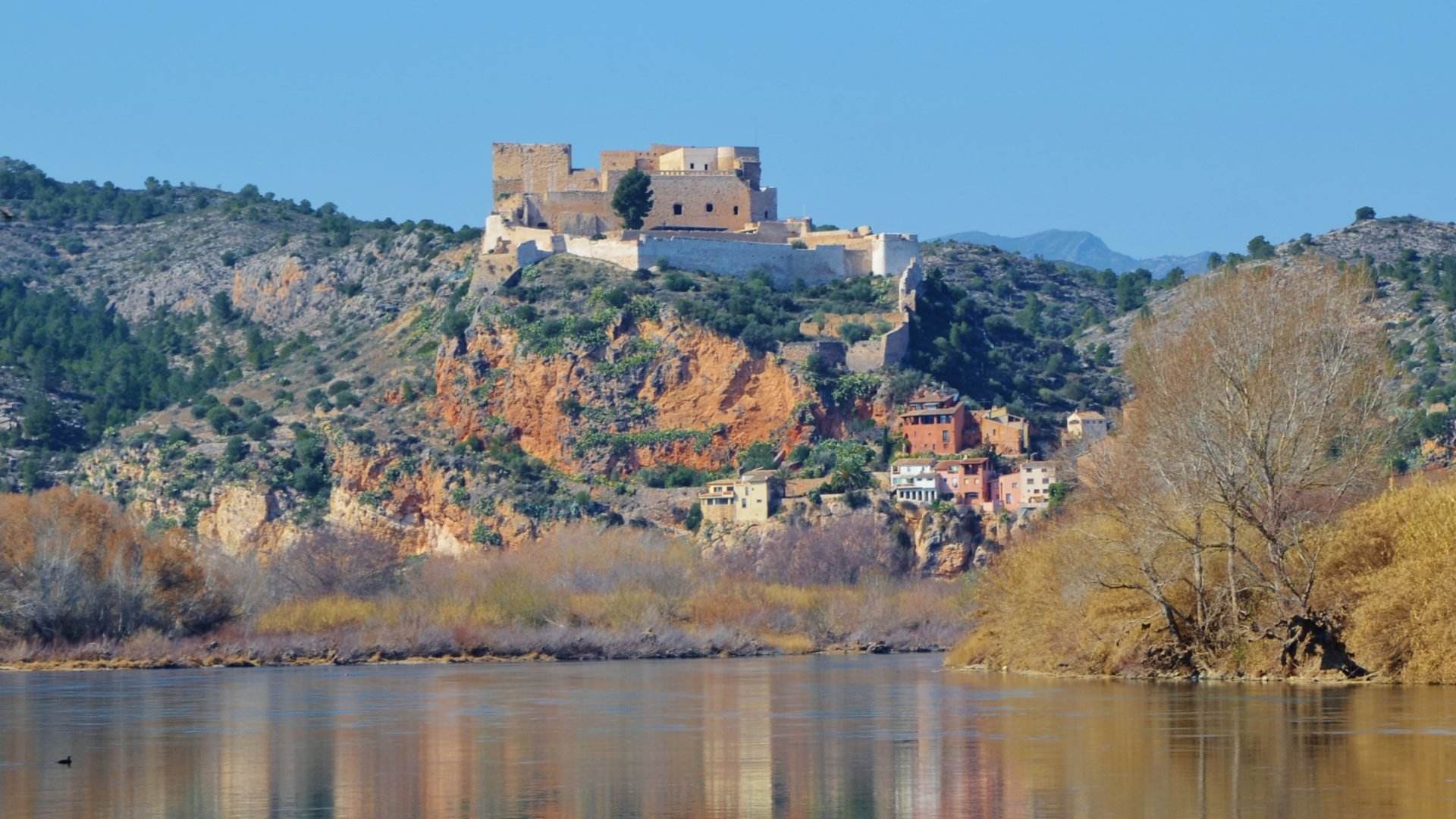 Descubre el castillo templario más imponente de Catalunya: te dejará sin aliento