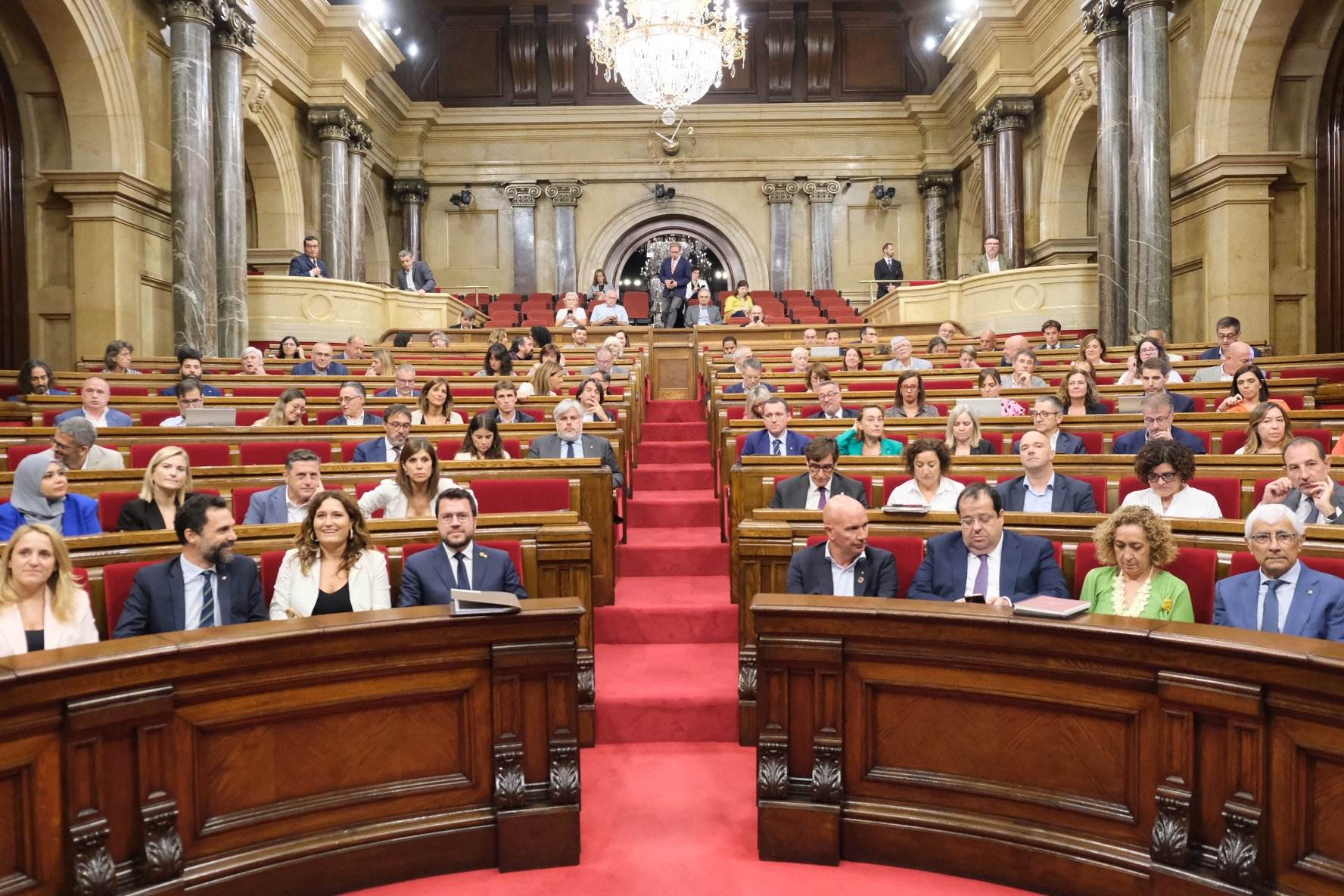 La CUP se queda sola defendiendo una nueva ley de referéndum en el Parlament: ERC y Junts se abstienen