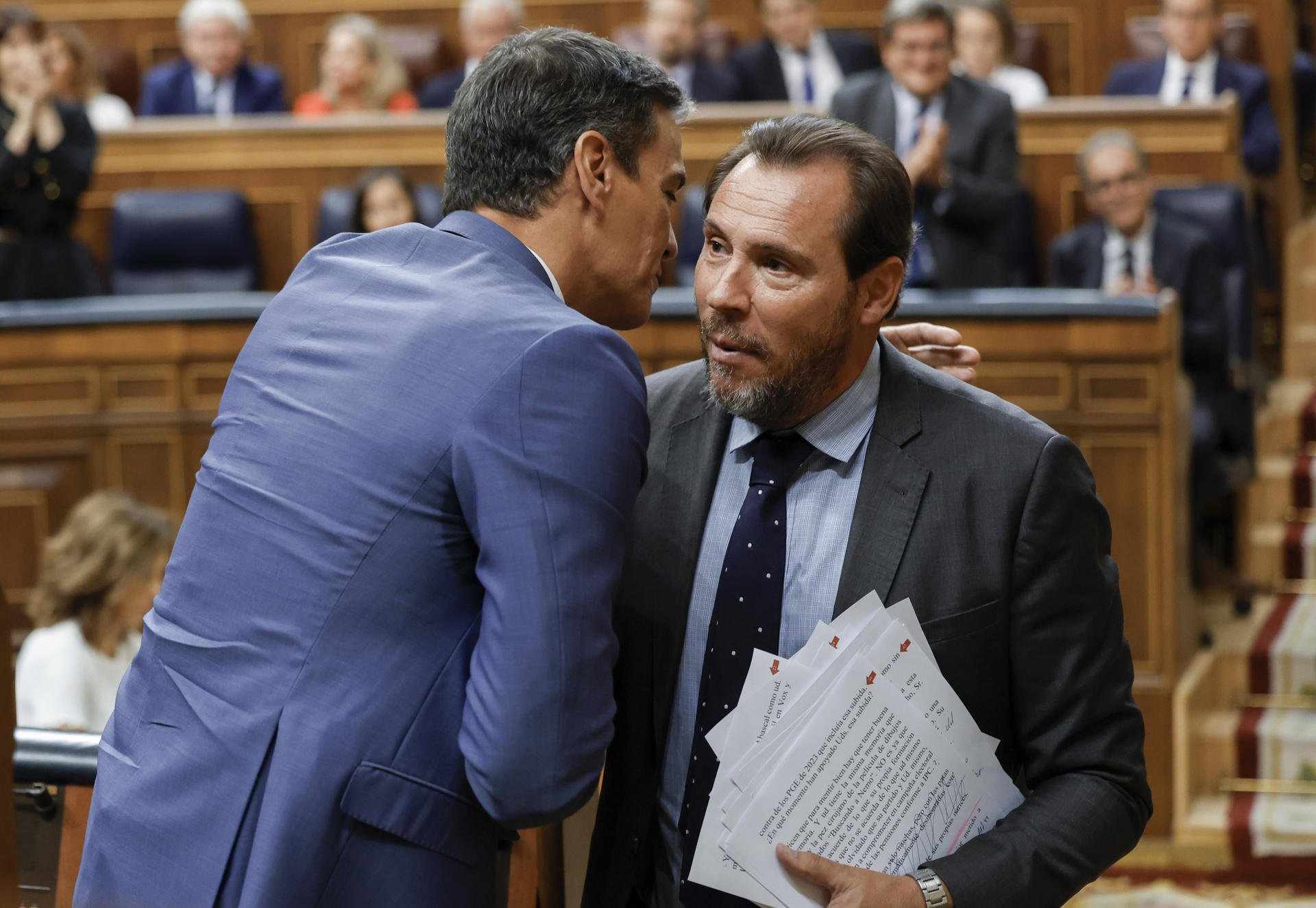 Sánchez i els seus ministres carreguen contra Aznar: el titllen de "psicòpata"