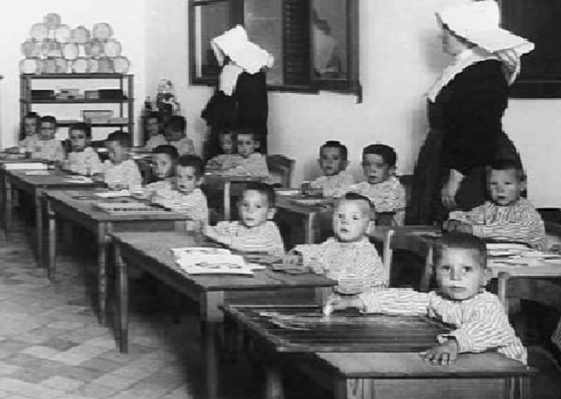 L’anell, un sistema de tortura a l'escola per erradicar-hi el català L’anell, un sistema de tortura a l'escola per erradicar-hi el català