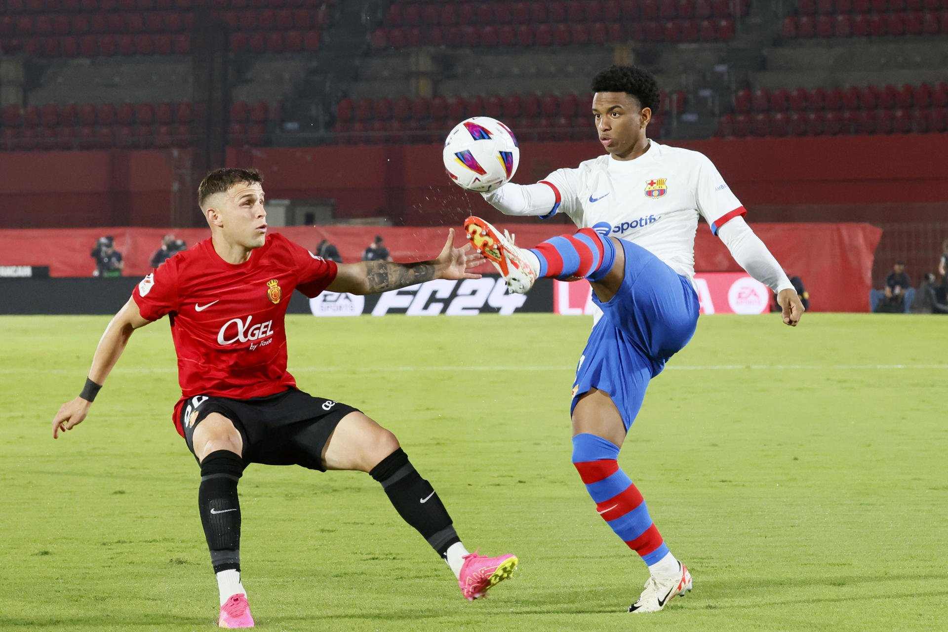 Alejandro Balde té propostes de 3 de grans de la Premier League