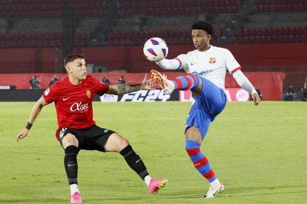 Alejandro Balde Giovanni González Mallorca Barça / Foto: EFE