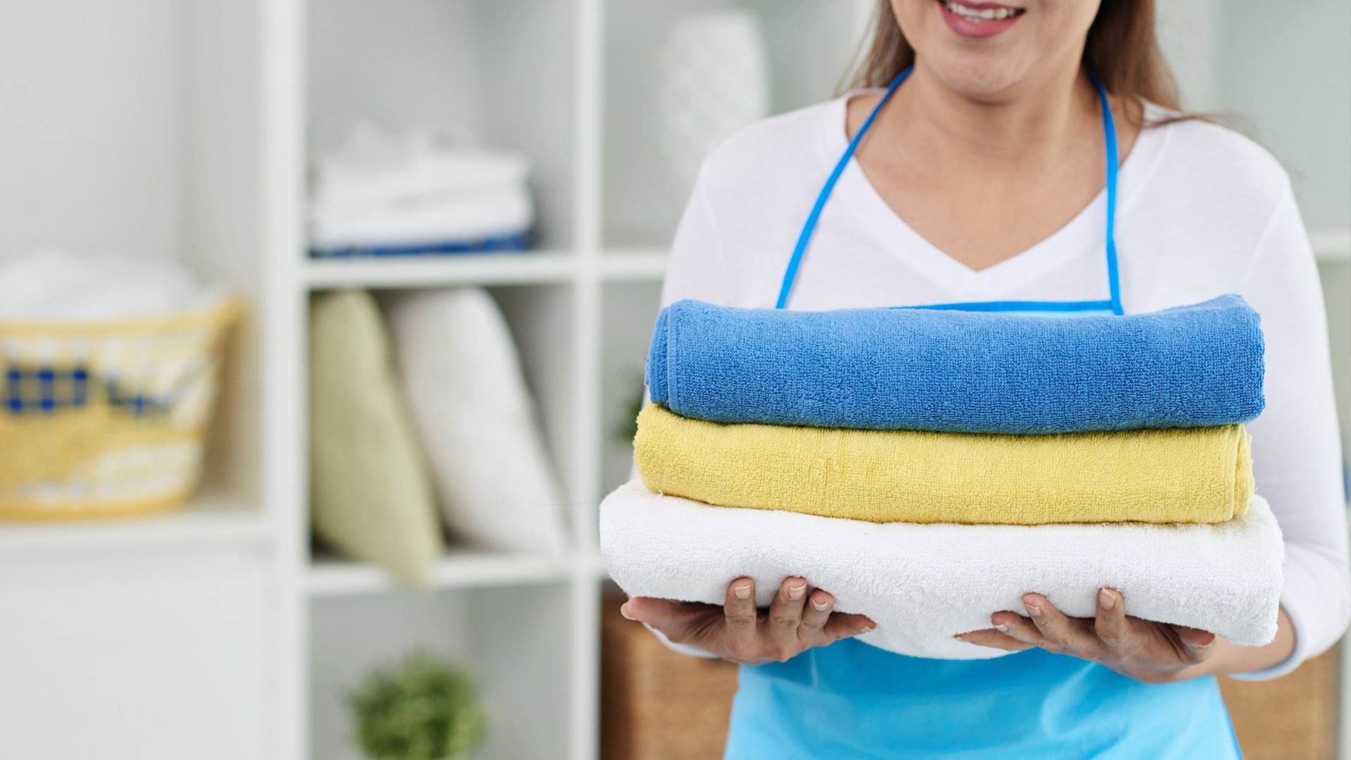 5 ideas geniales para reciclar las toallas viejas que ya no guardarás tras el verano