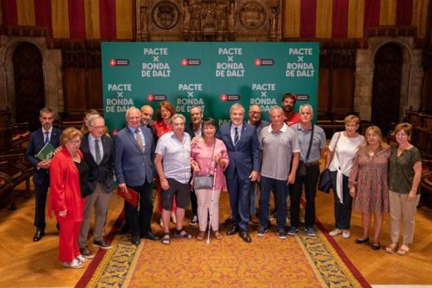 pacto ciudad ronda encima de barcelona foto paz venteo pacto ciudad ronda encima de barcelona foto paz venteo