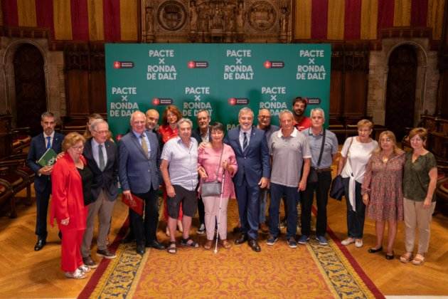 pacte ciutat ronda dalt barcelona foto pau venteo