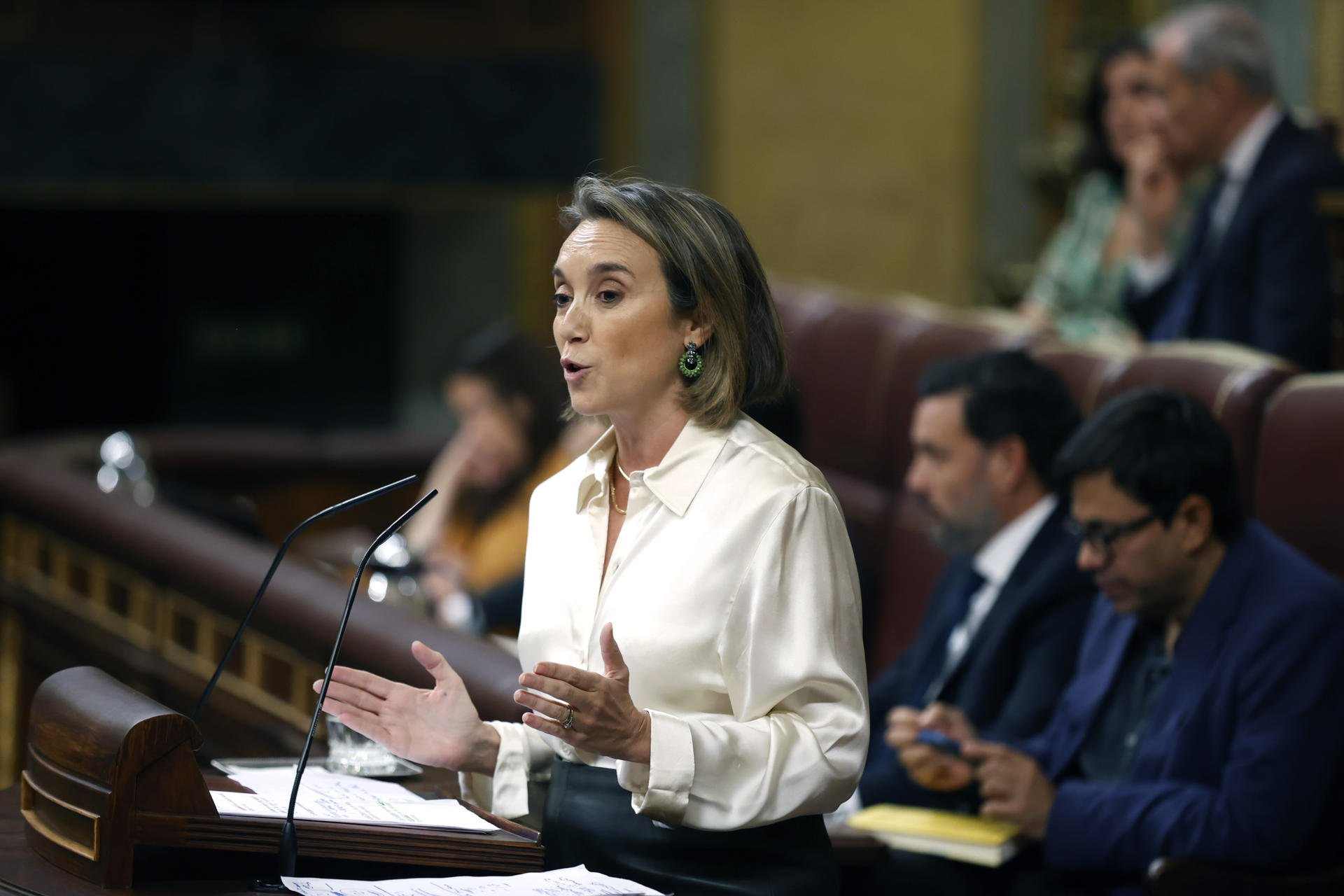 Cuca Gamarra, pp, investidura feijoo. EFE Cuca Gamarra, pp, investidura feijoo. EFE