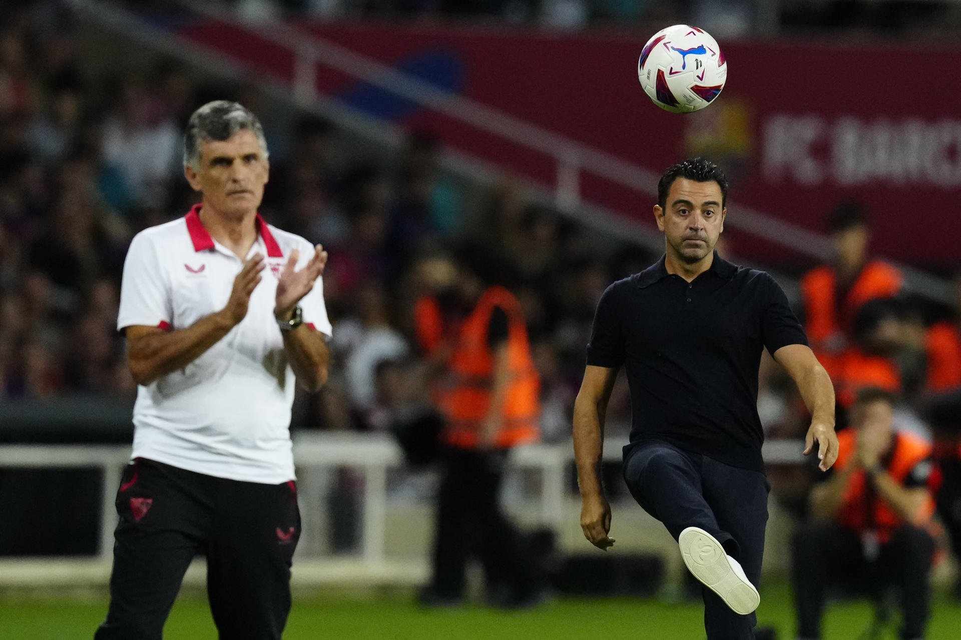 Xavi Hernández es treu de la màniga 2 solucions per substituir Lewandowski en el Clàssic