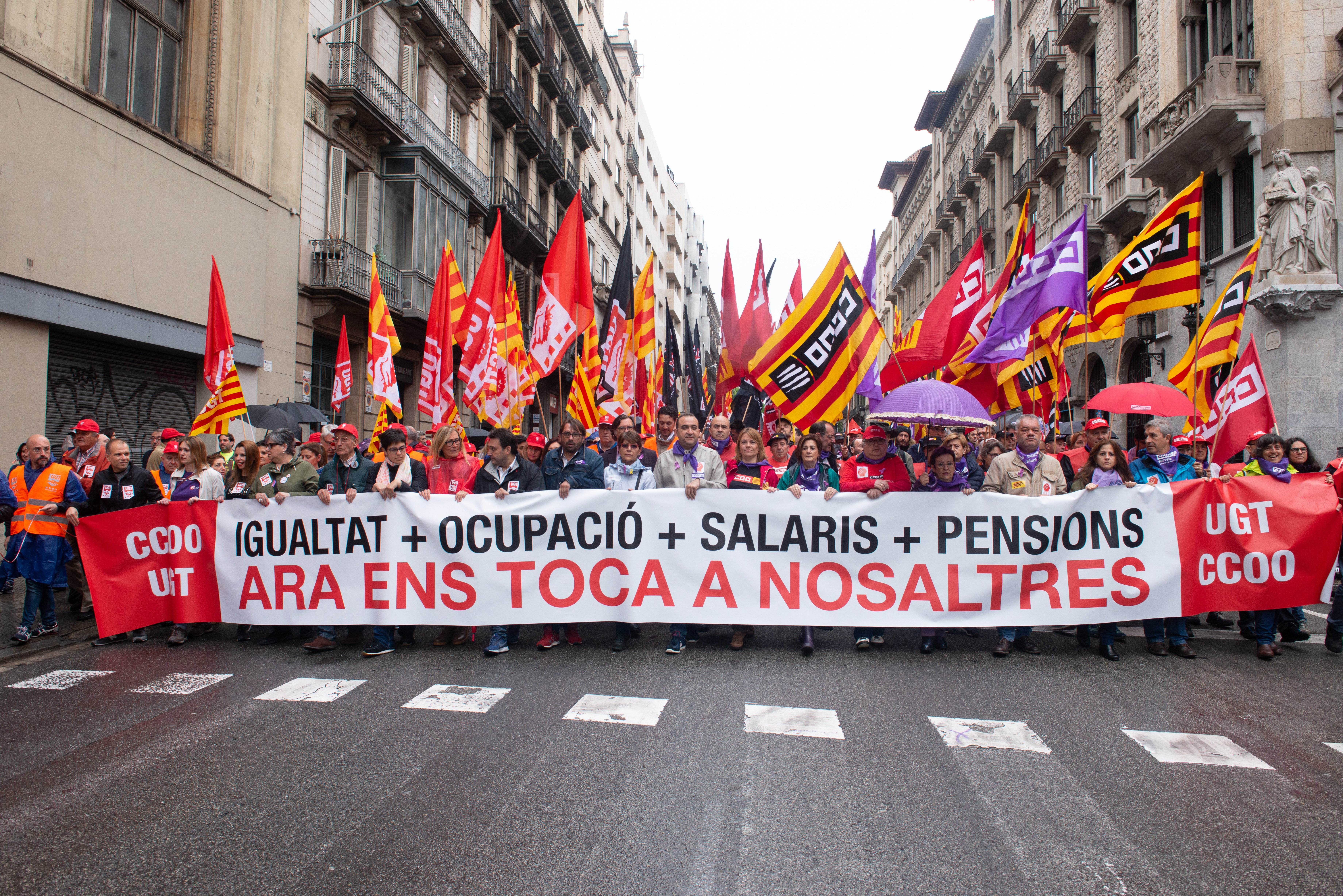 Los sindicatos llaman a "llenar las calles" reivindicando "más derechos y democracia"