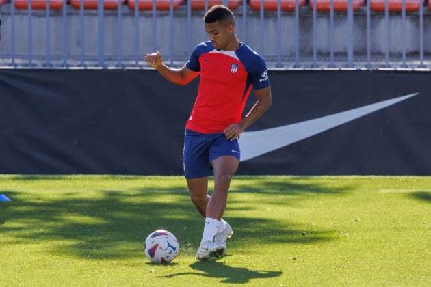 Samu Lino entrenamiento Atlético de Madrid EFE Samu Lino entrenamiento Atlético de Madrid EFE