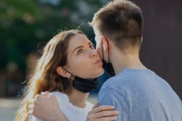 Besos en la mejilla Tw Besos en la mejilla Tw